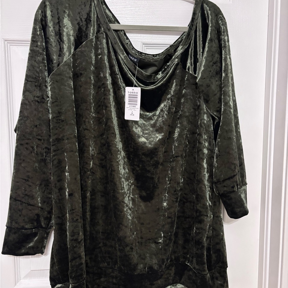 Torrid Women's Velvet Sweatshirt - Dark Green